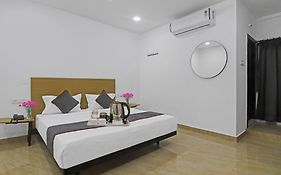 Townhouse De Alphabet Hotel